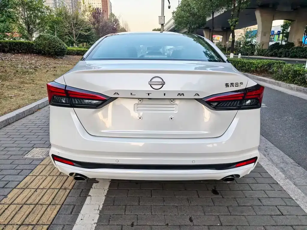 Nissan Teana — фото 6