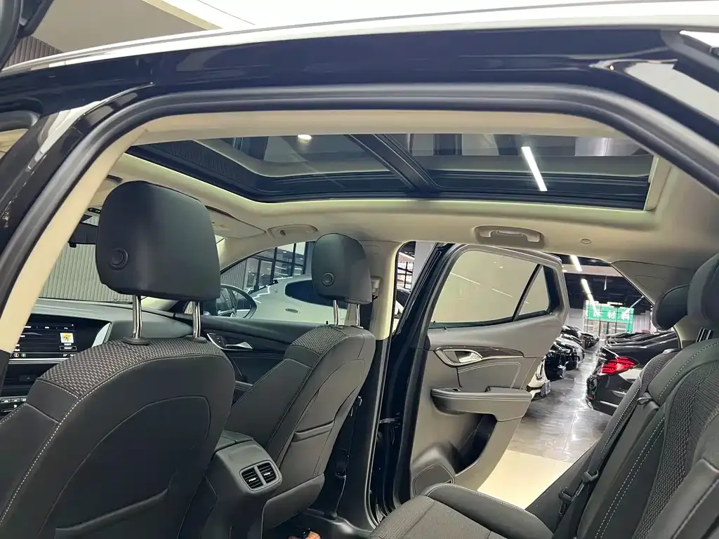 Buick Envision S — фото 10