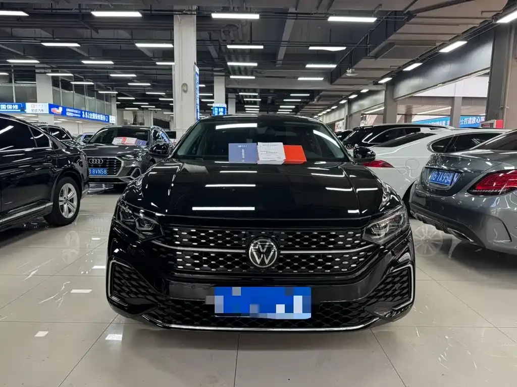 Volkswagen Passat — фото 2