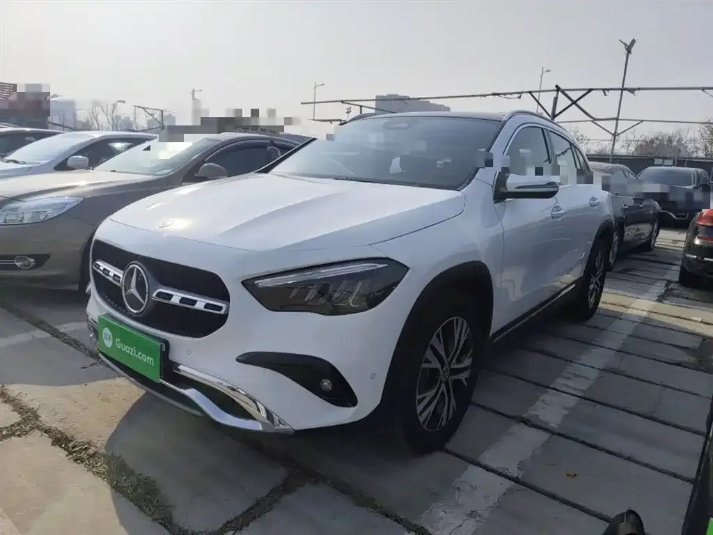Mercedes-Benz GLA — фото 1