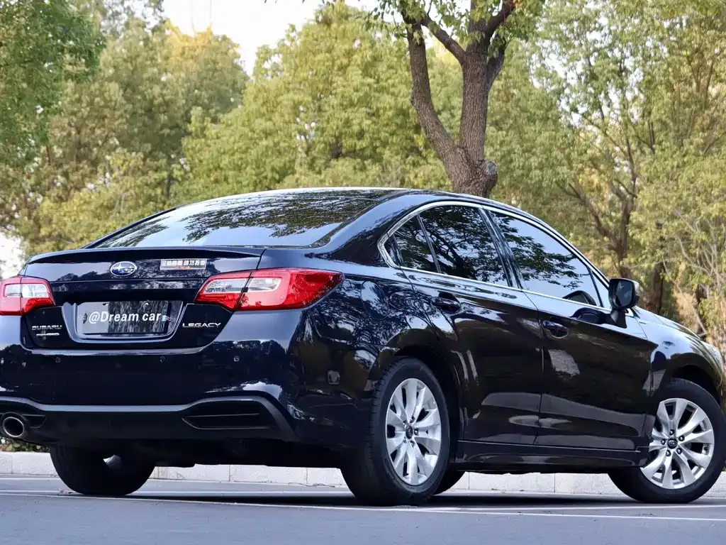 Subaru Legacy — фото 6