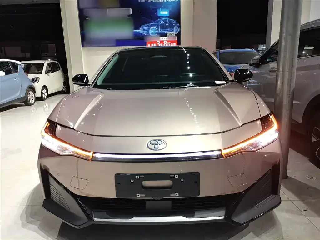 Toyota bZ3 — фото 10