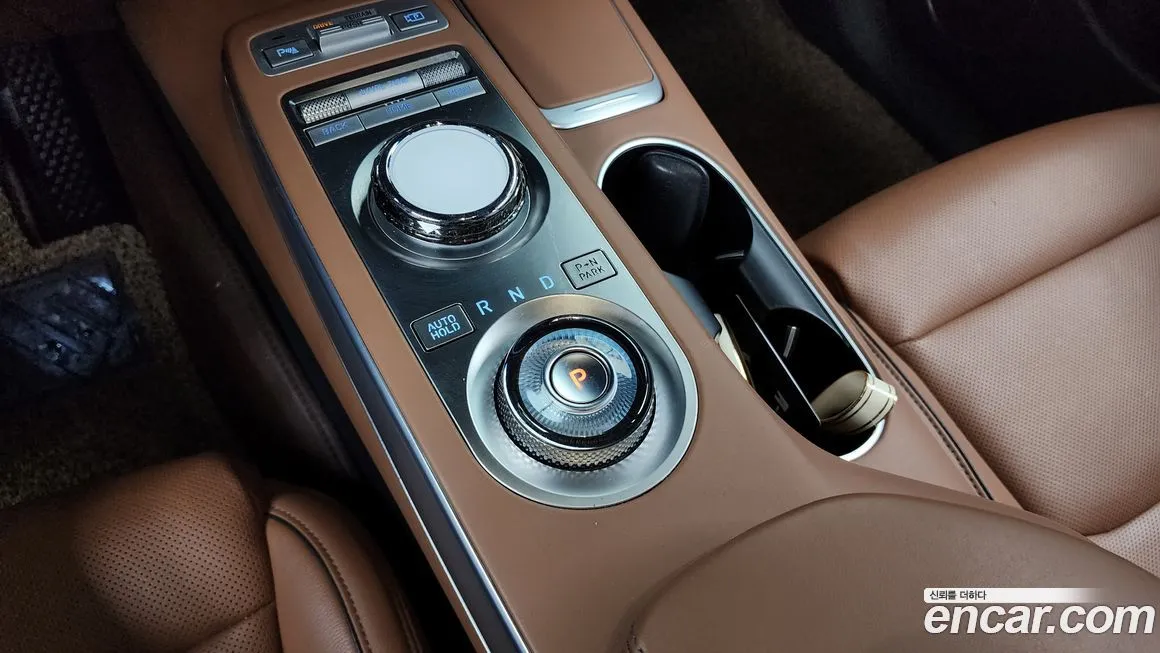 Genesis GV70 — фото 10