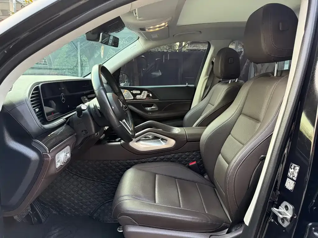 Mercedes-Benz GLS — фото 10