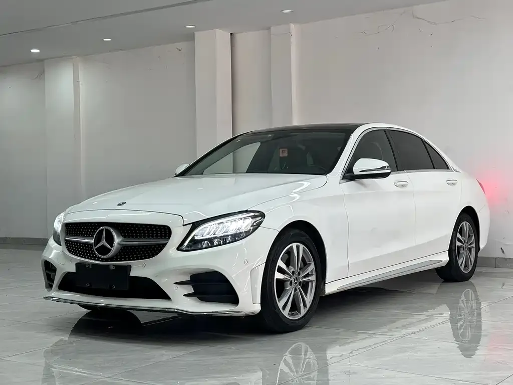 Mercedes-Benz C-Class — фото 1