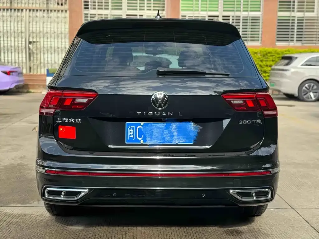 Volkswagen Tiguan L — фото 3