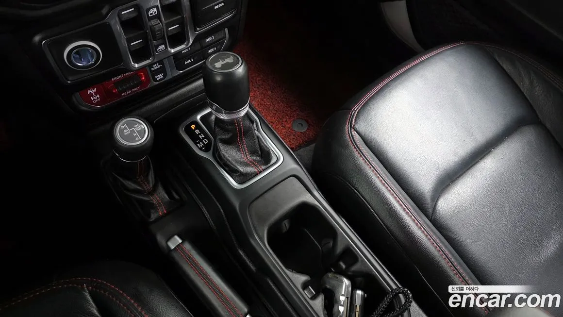 Jeep Wrangler — фото 4