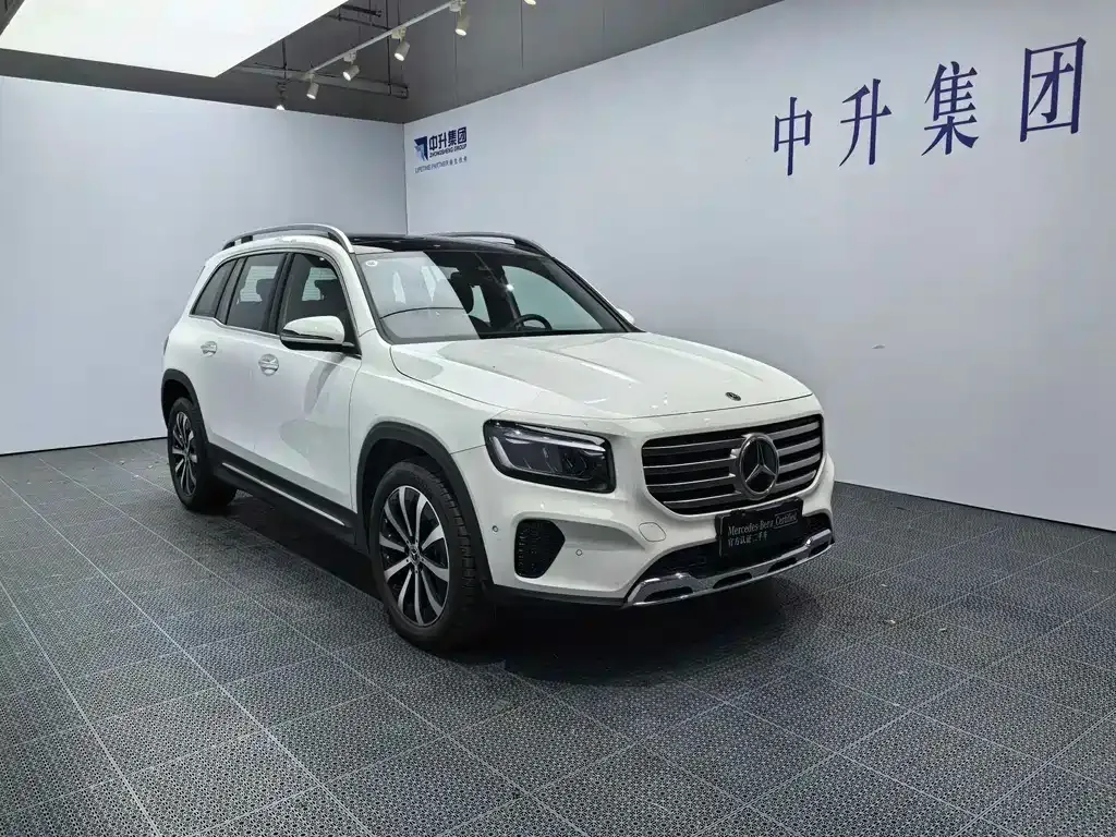 Mercedes-Benz GLB — фото 10