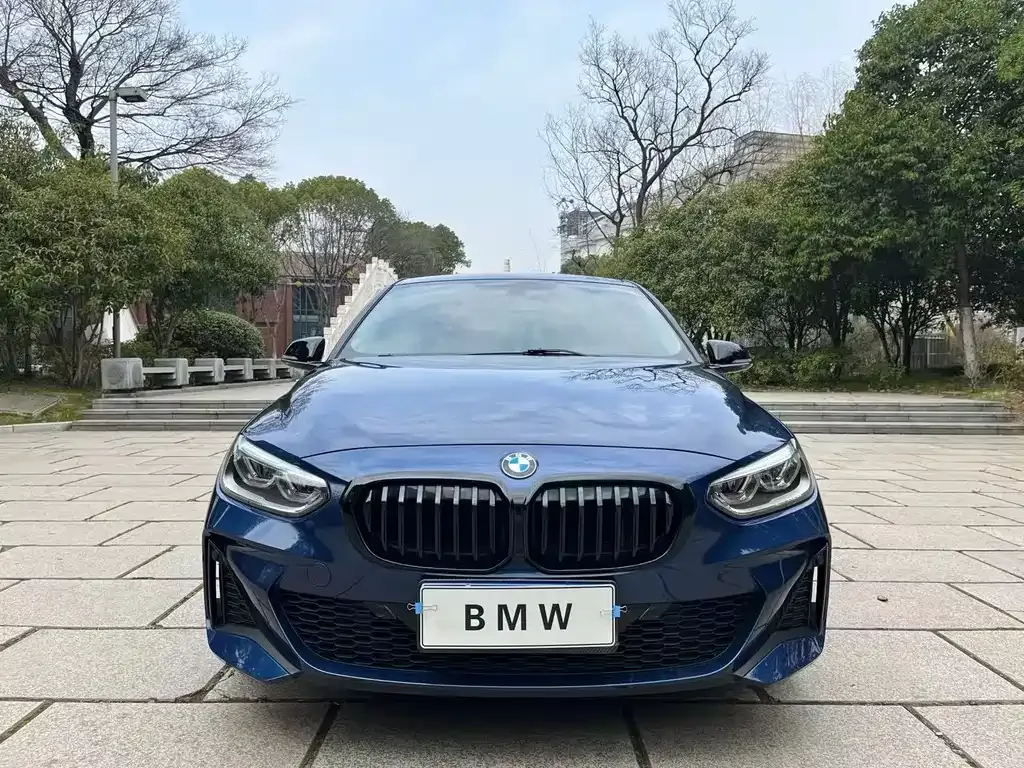 BMW 1 Series — фото 1