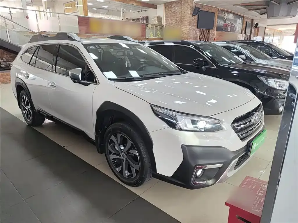 Subaru Outback — фото 6