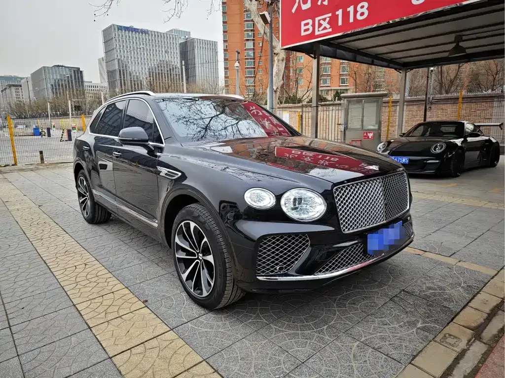 Bentley Bentayga — фото 8