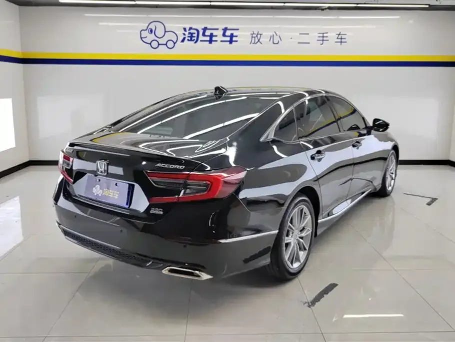 Honda Accord — фото 4