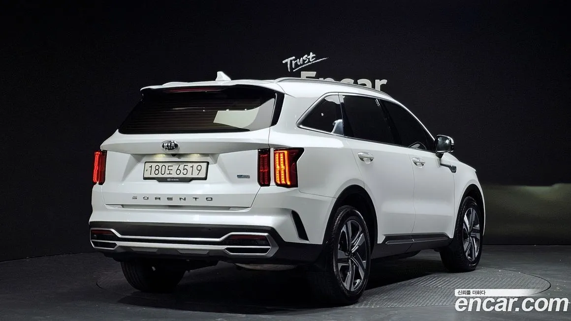 Kia Sorento — фото 9
