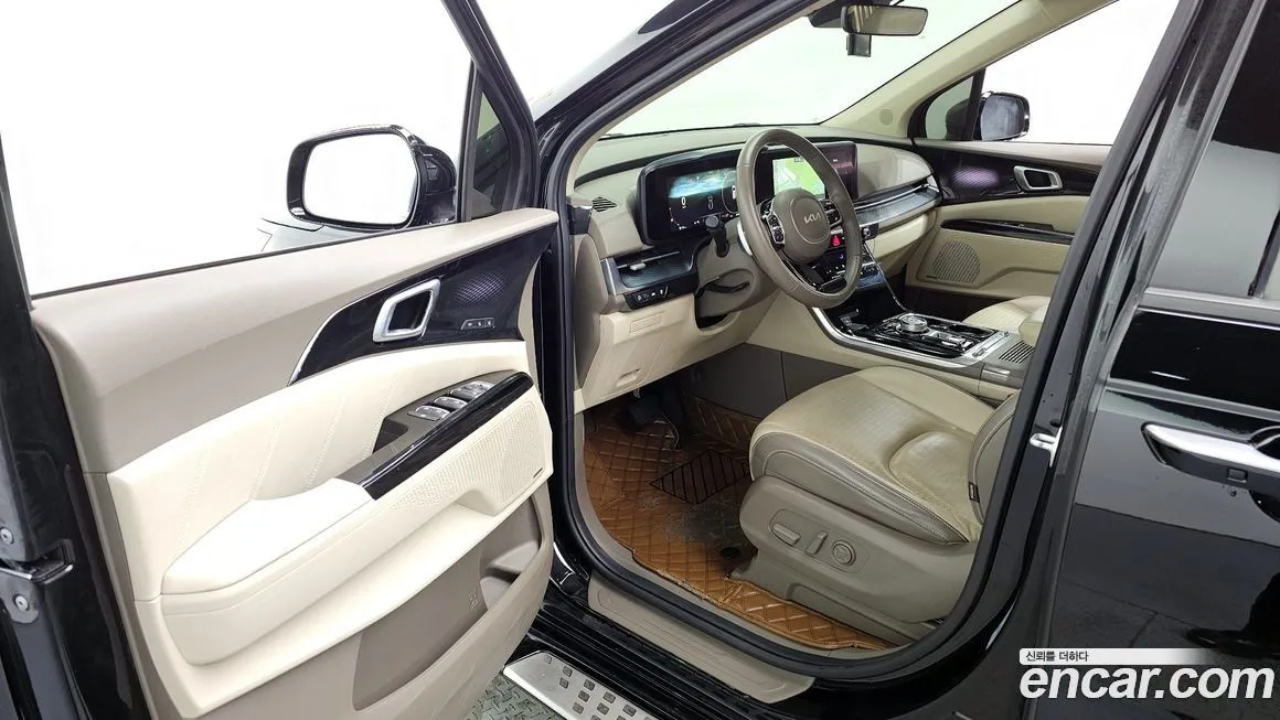 Kia Carnival — фото 10