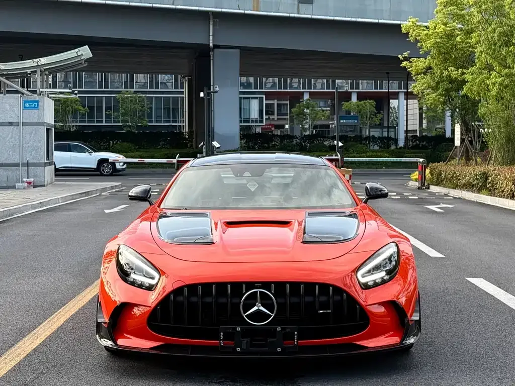 Mercedes-Benz AMG GT — фото 1