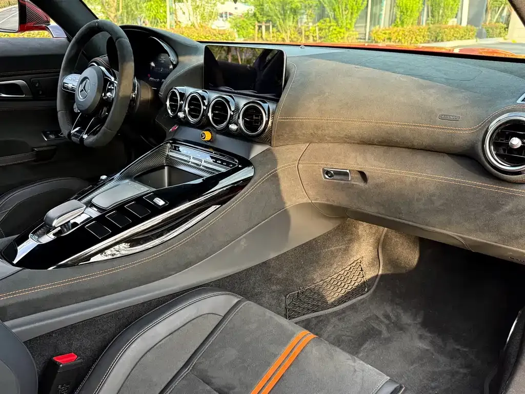 Mercedes-Benz AMG GT — фото 7