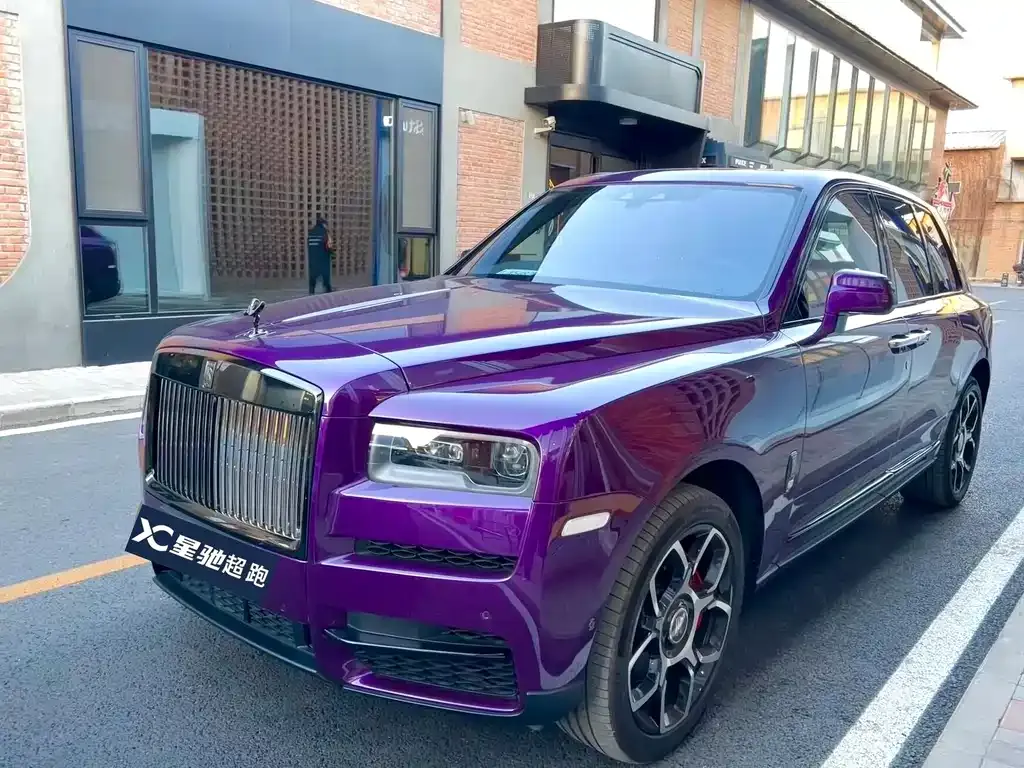 Rolls-Royce Cullinan — фото 1