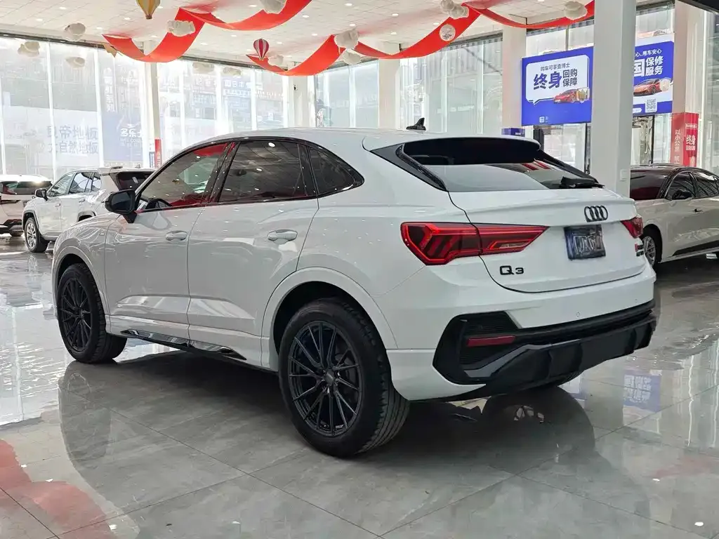 Audi Q3 Sportback — фото 4