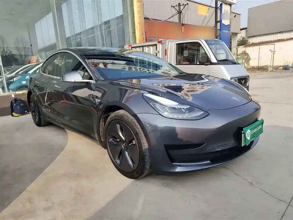 Tesla Model 3 — фото 6