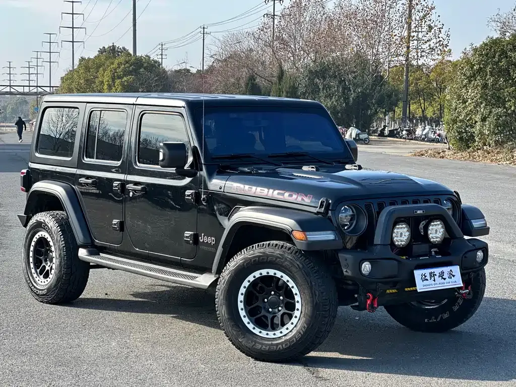Jeep Wrangler — фото 10