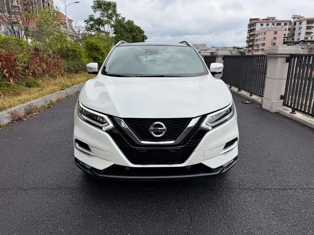 Nissan Qashqai — фото 2