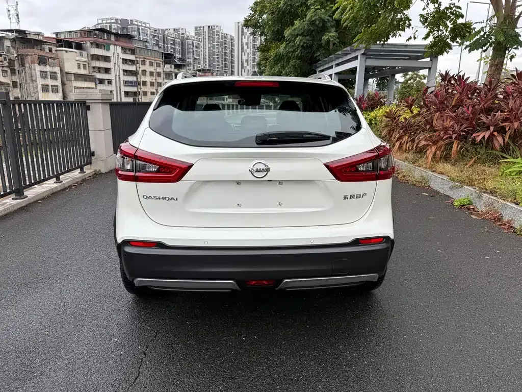 Nissan Qashqai — фото 9