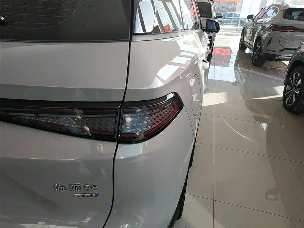 BYD Seal 05 DM-i — фото 2