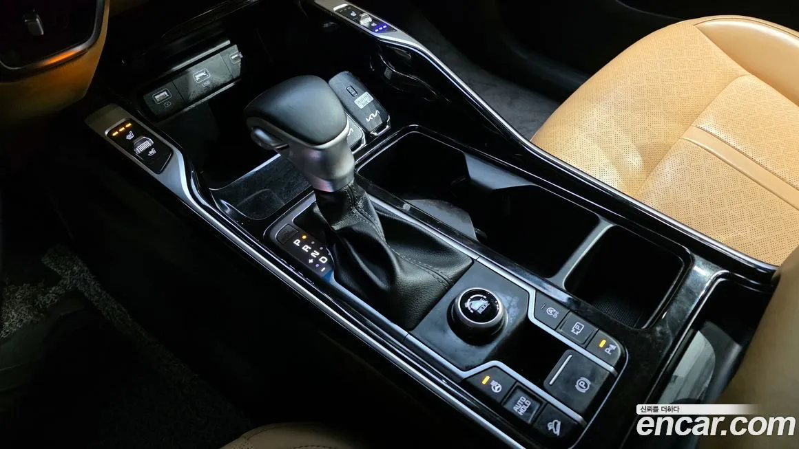 Kia Sorento — фото 9