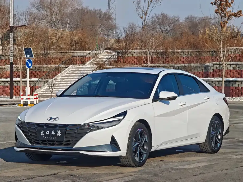 Hyundai Elantra — фото 9