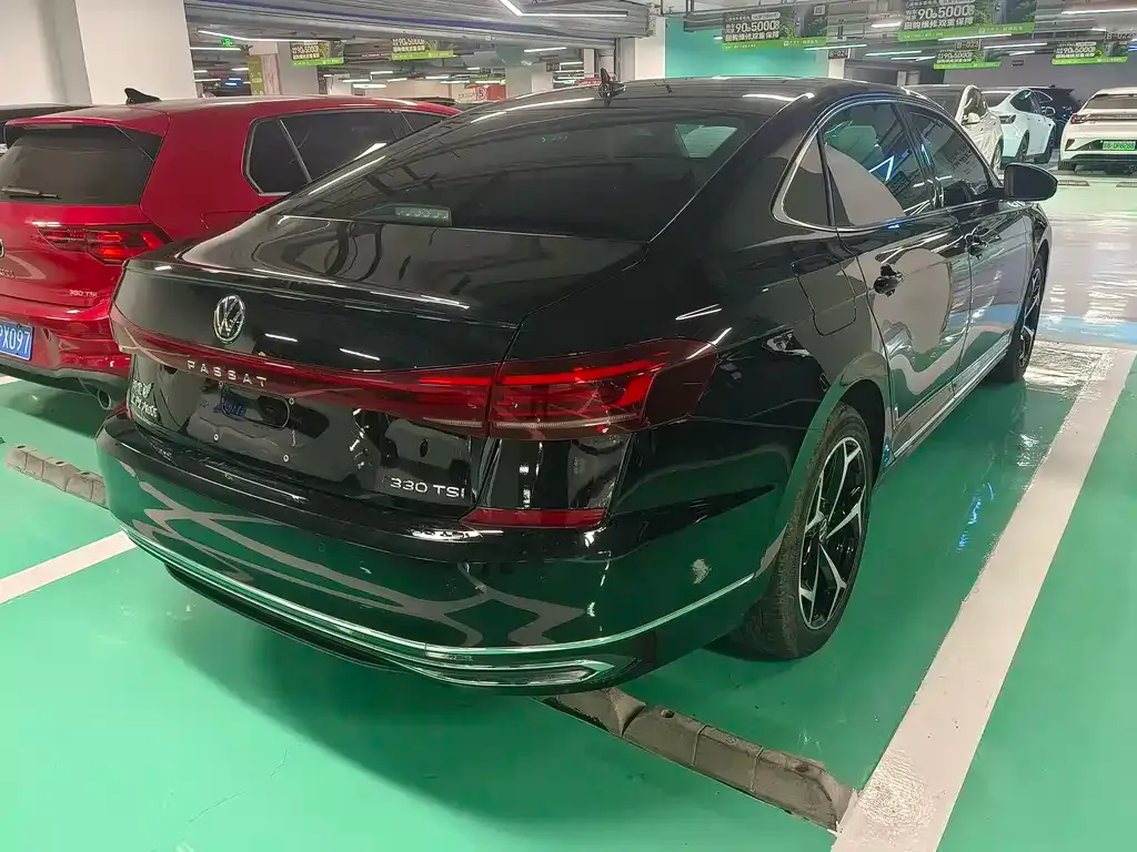 Volkswagen Passat — фото 4