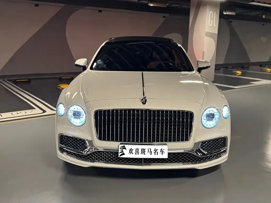 Bentley Flying Spur PHEV — фото 4