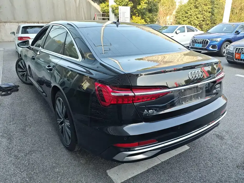 Audi A6L — фото 3