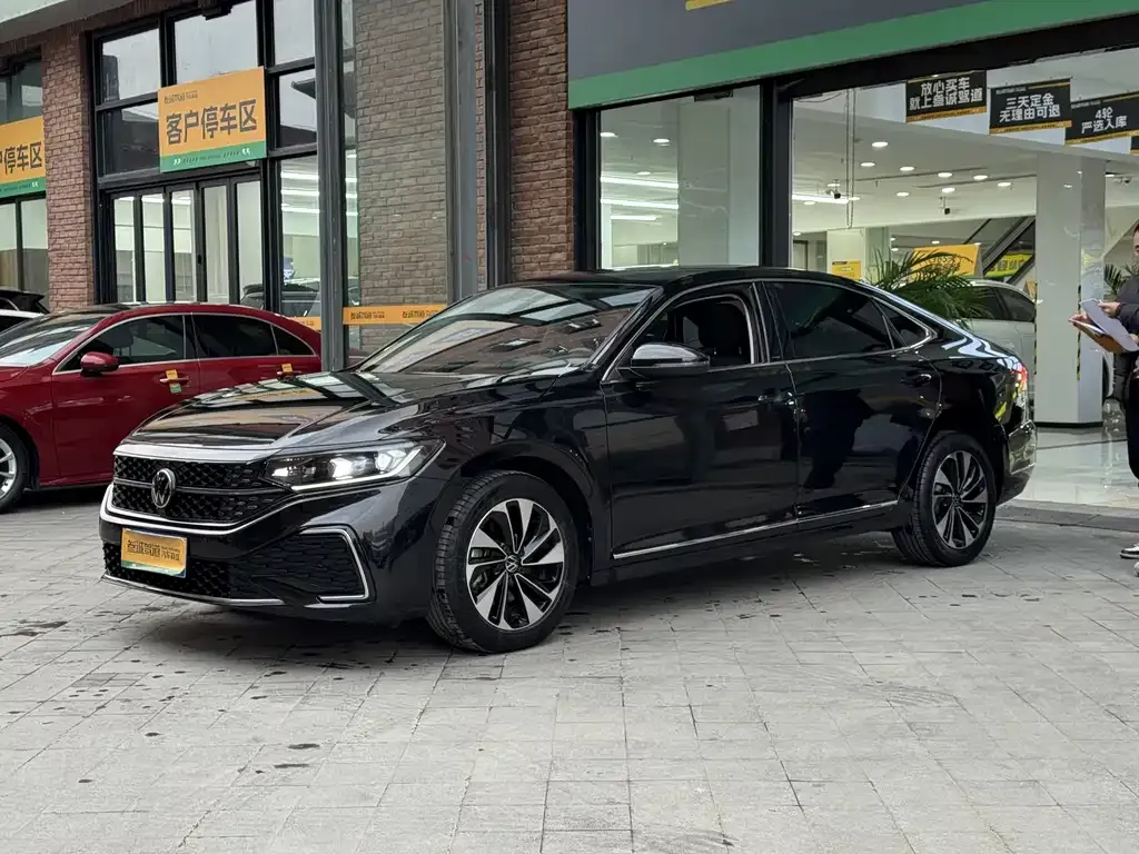 Volkswagen Passat — фото 8