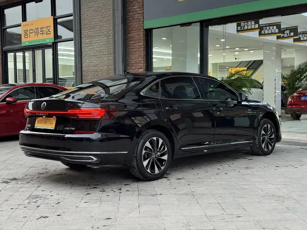 Volkswagen Passat — фото 2