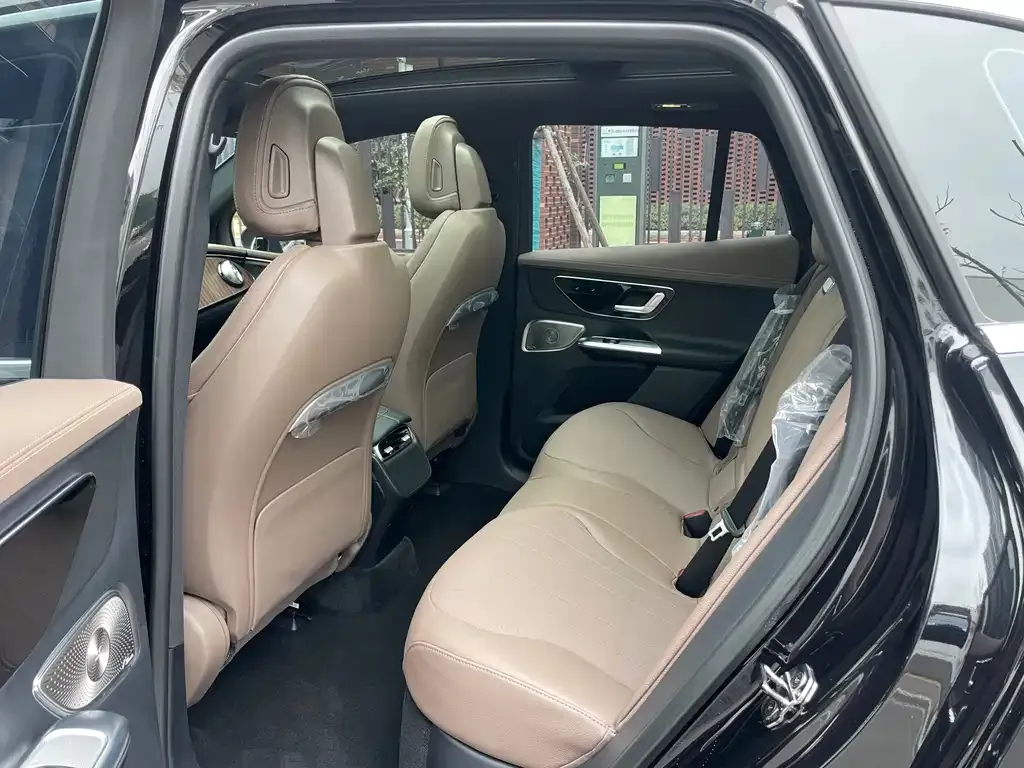 Mercedes-Benz EQE SUV — фото 3