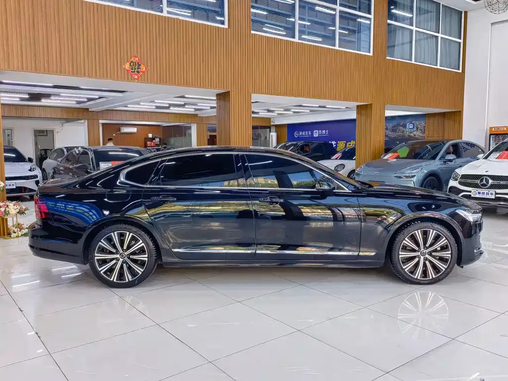 Volvo S90 — фото 8