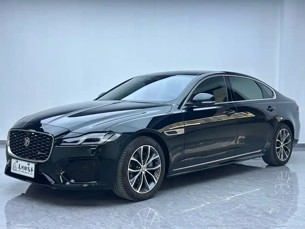 Jaguar XFL — фото 1