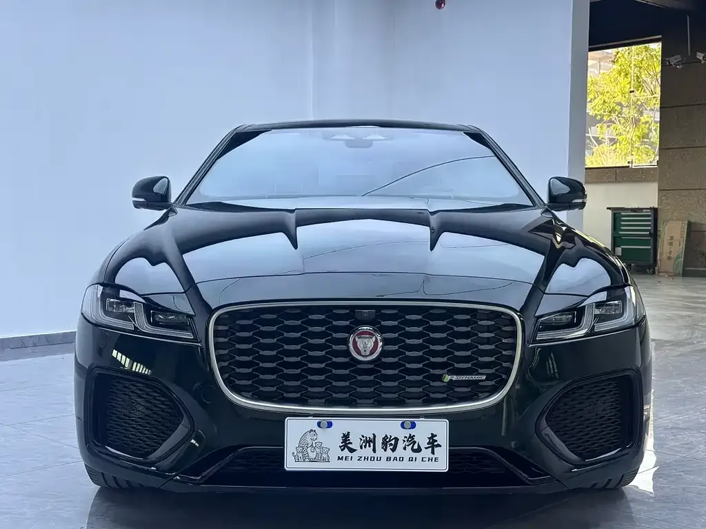 Jaguar XFL — фото 3