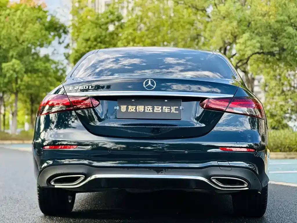 Mercedes-Benz E-Class — фото 4