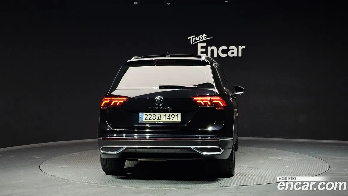 Volkswagen Tiguan — фото 3
