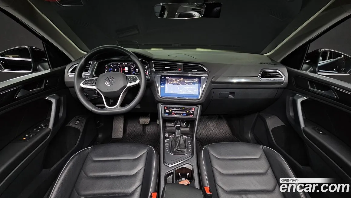 Volkswagen Tiguan — фото 8