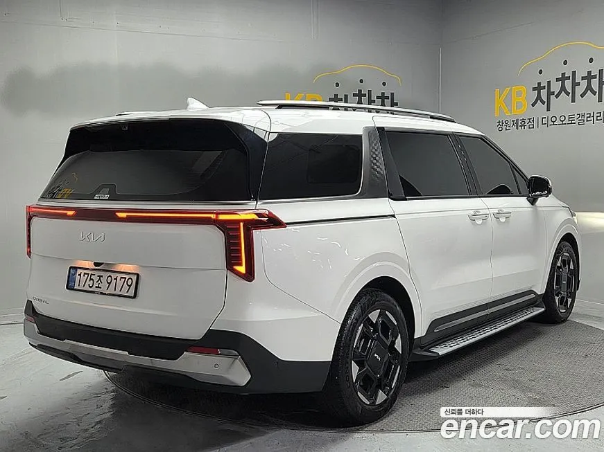 Kia Carnival — фото 2