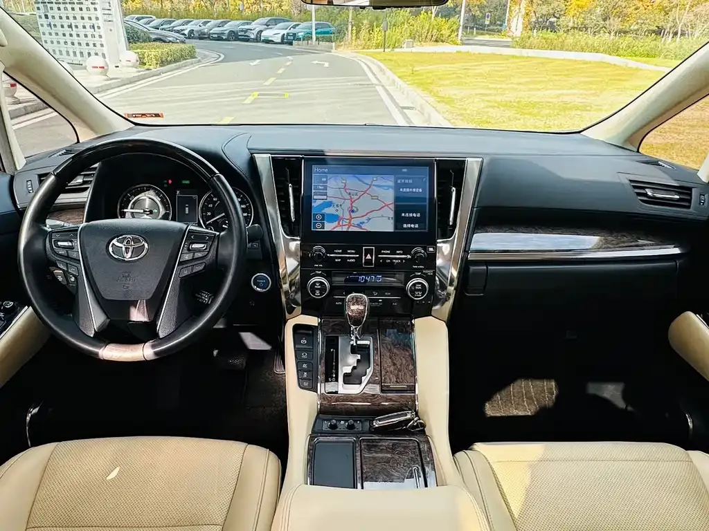 Toyota Vellfire — фото 5