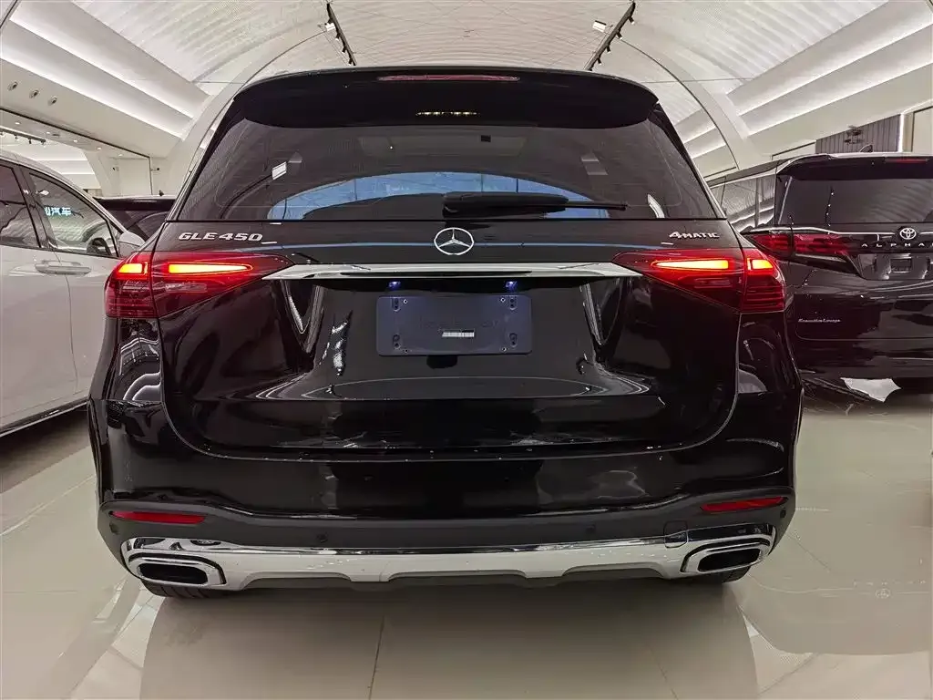 Mercedes-Benz GLE — фото 6