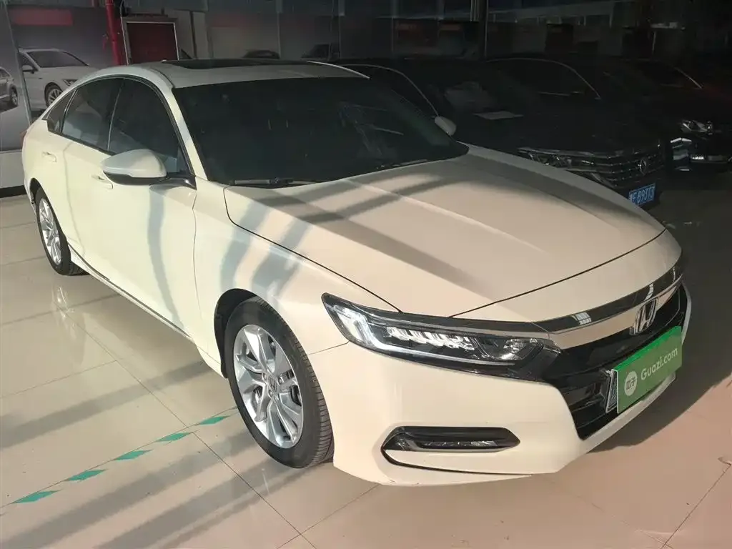 Honda Accord — фото 4