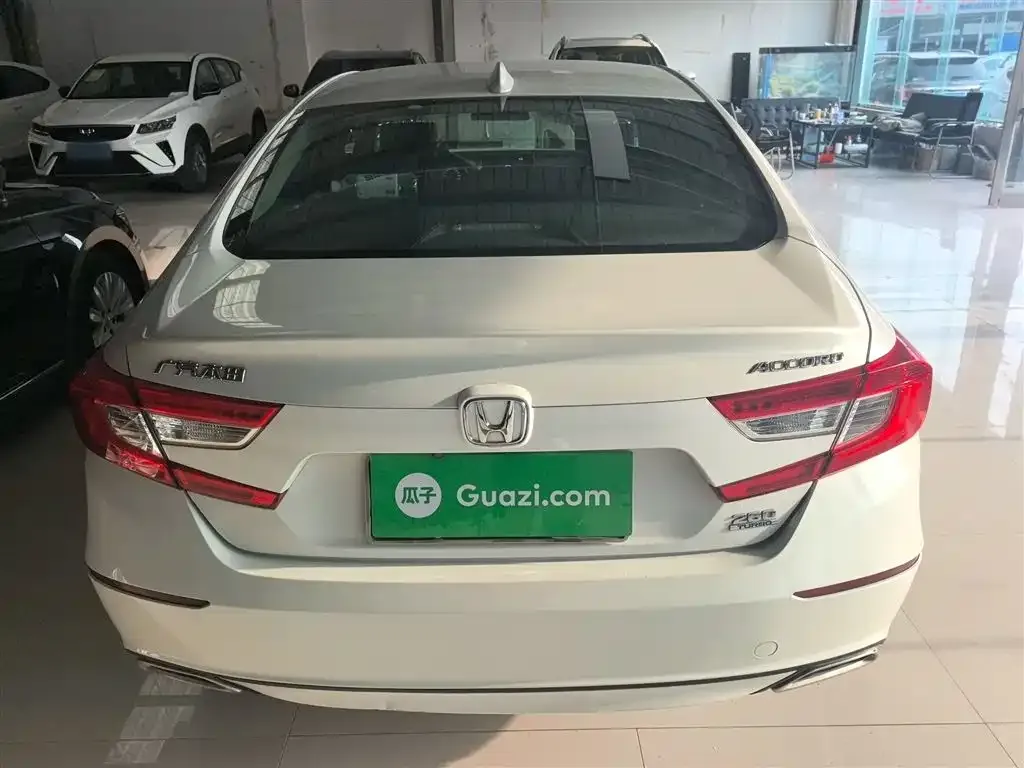 Honda Accord — фото 6