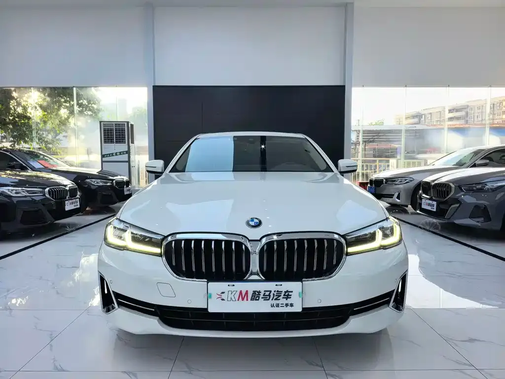 BMW 5 Series — фото 5