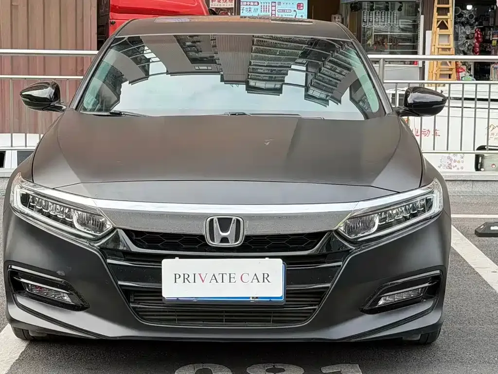 Honda Accord — фото 8
