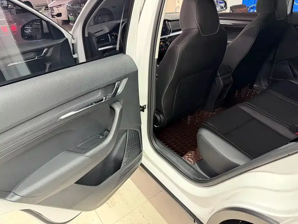 Skoda Kamiq — фото 8