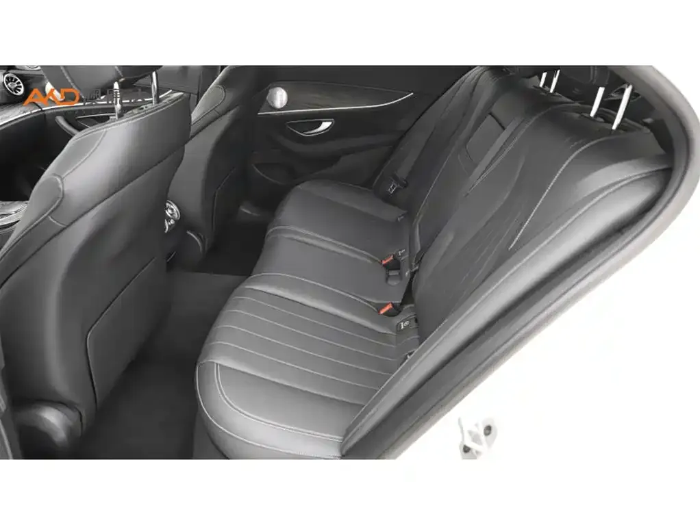 Mercedes-Benz E-Class (Import) — фото 4